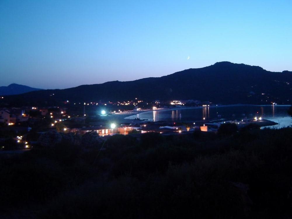 Le Corti Di Marinella Aparthotel Marinella  Exteriör bild