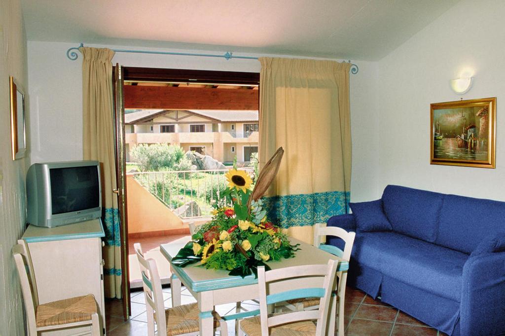 Le Corti Di Marinella Aparthotel Marinella  Exteriör bild