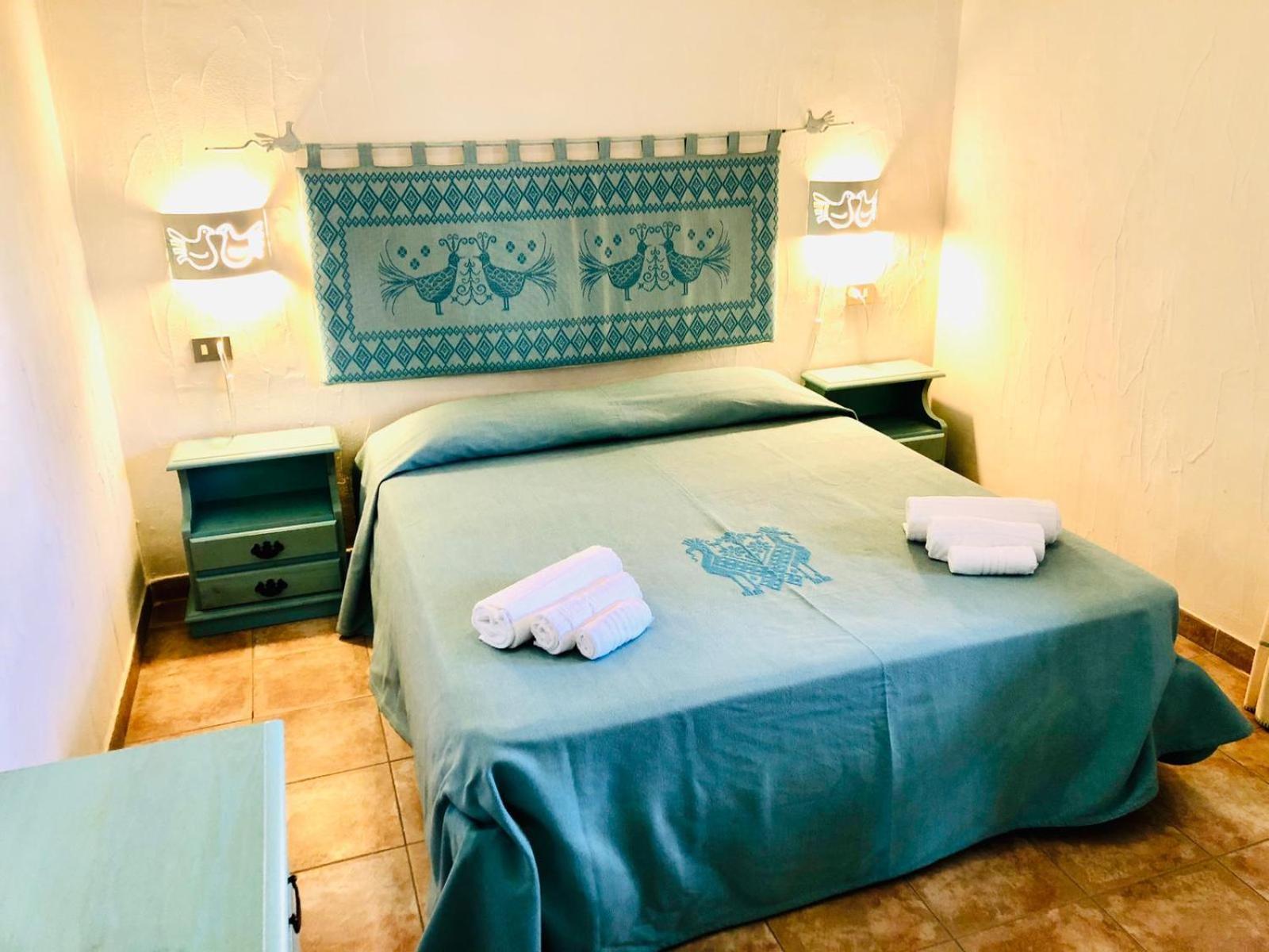 Le Corti Di Marinella Aparthotel Marinella  Rum bild