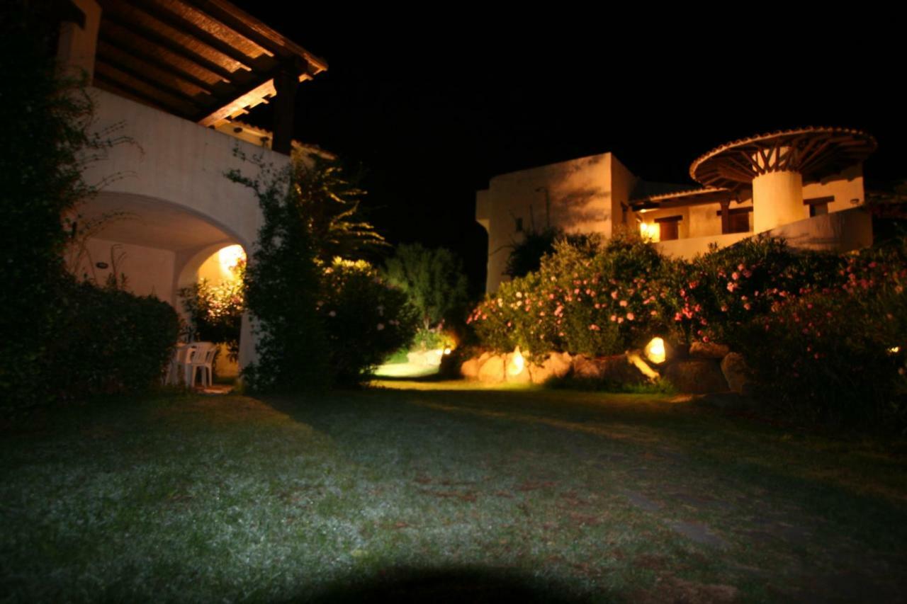 Le Corti Di Marinella Aparthotel Marinella  Exteriör bild