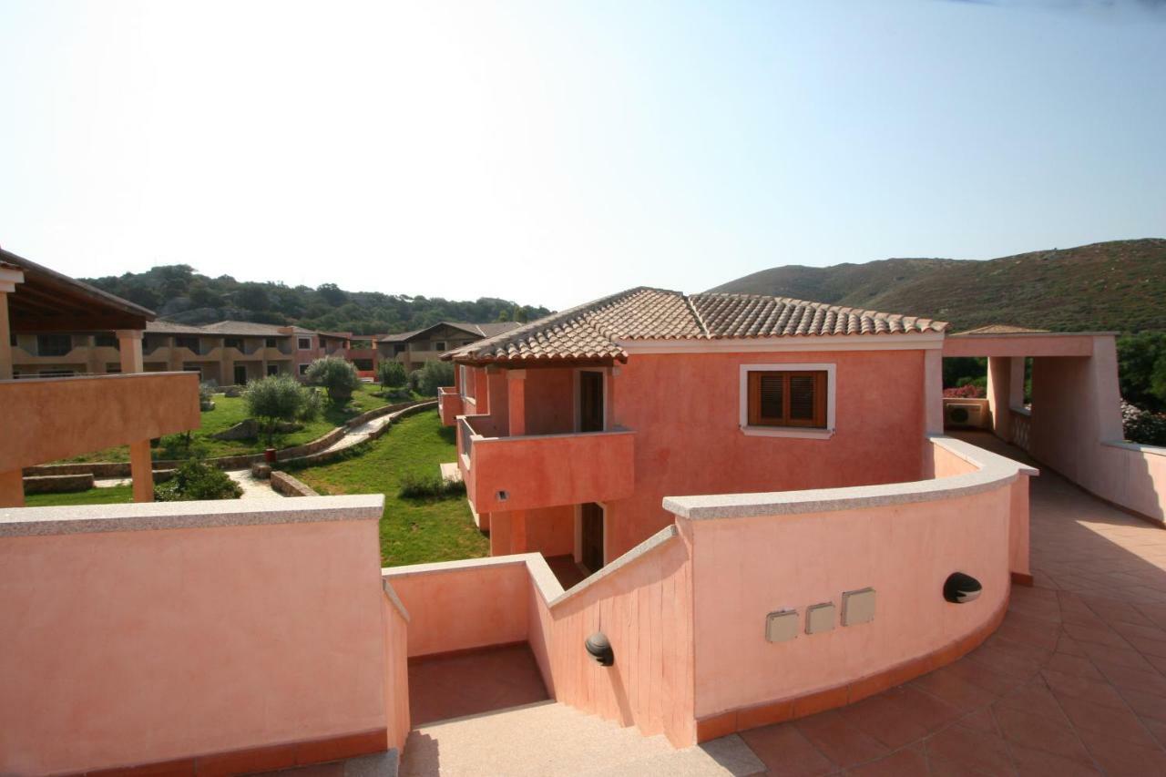 Le Corti Di Marinella Aparthotel Marinella  Exteriör bild