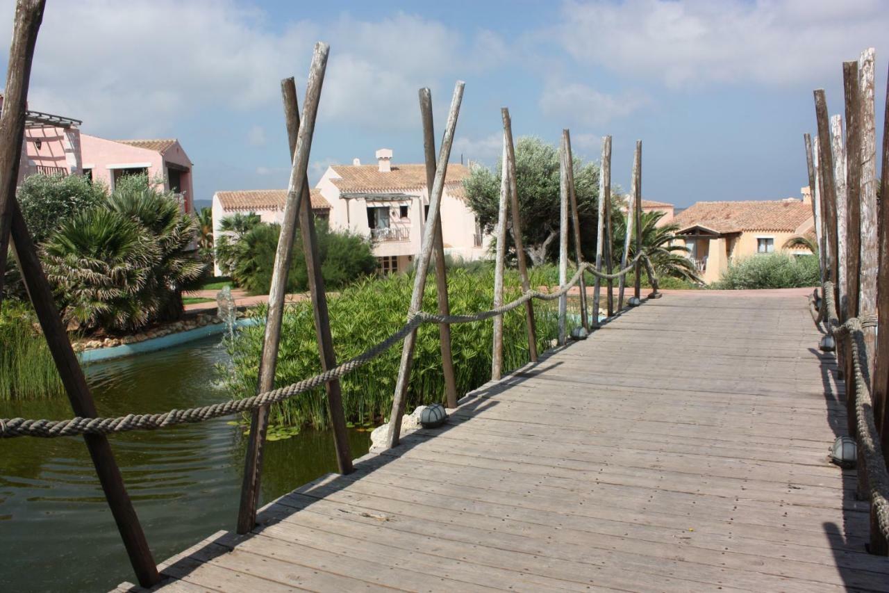 Le Corti Di Marinella Aparthotel Marinella  Exteriör bild
