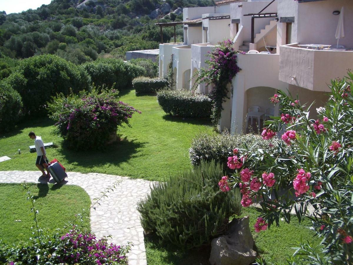 Le Corti Di Marinella Aparthotel Marinella  Exteriör bild