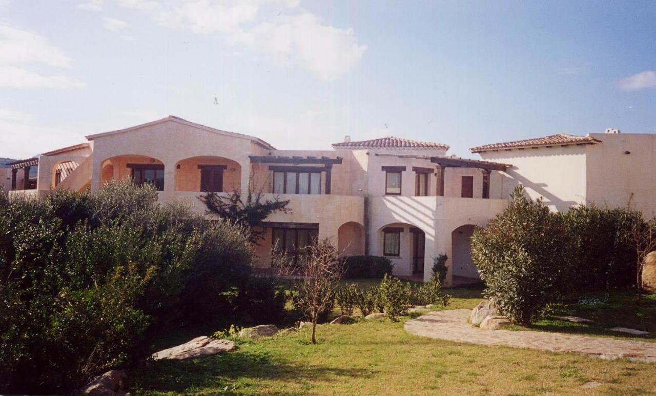 Le Corti Di Marinella Aparthotel Marinella  Exteriör bild